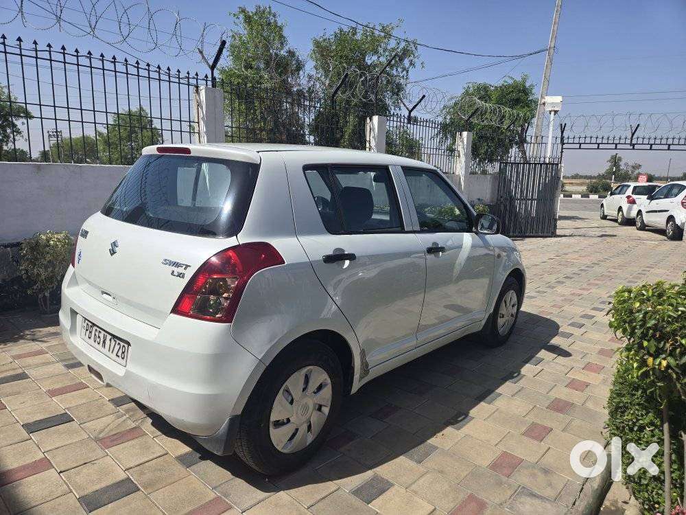 Maruti Suzuki Swift 2011-2014 Lxi, 2011, Petrol