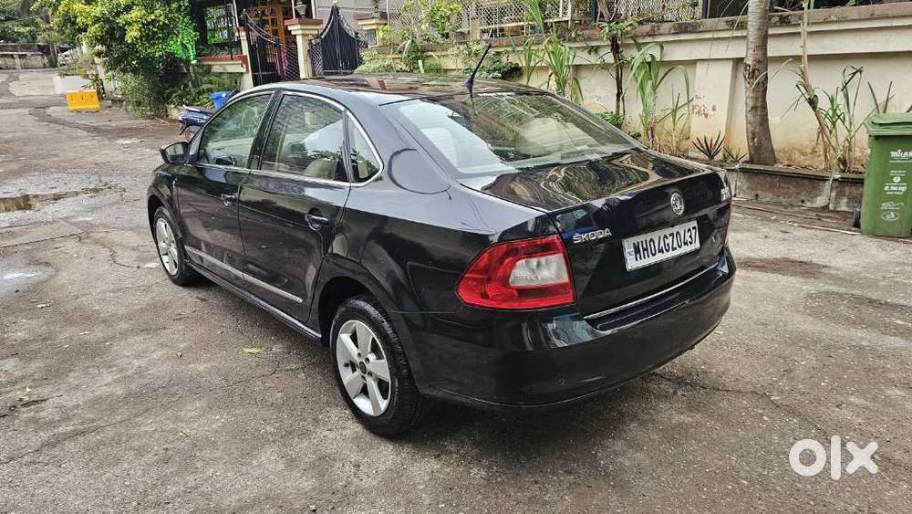 Skoda Rapid 1.6 Mpi Elegance, 2015, Petrol