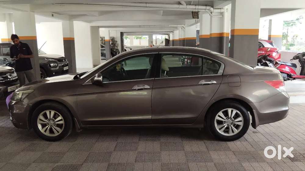 Honda Accord Petrol 2011 Model