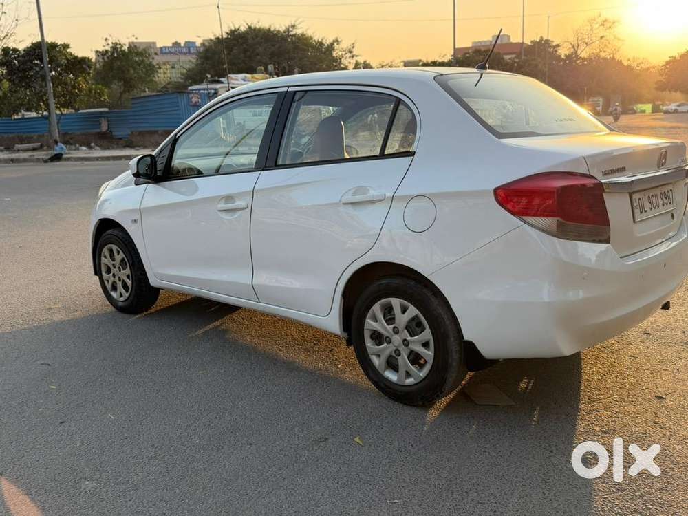 Honda Amaze 2015 Petrol Well Maintained