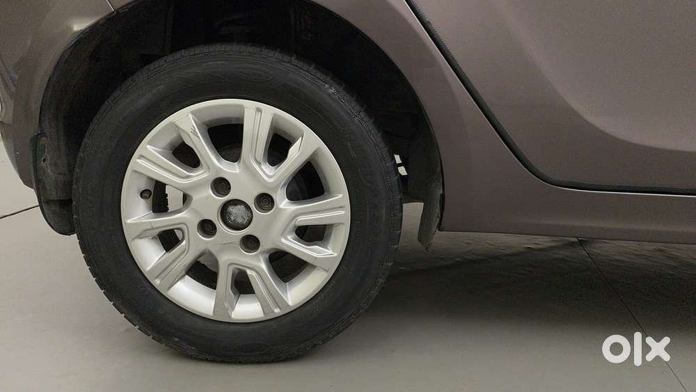 Tata Tiago Xz, 2016, Petrol