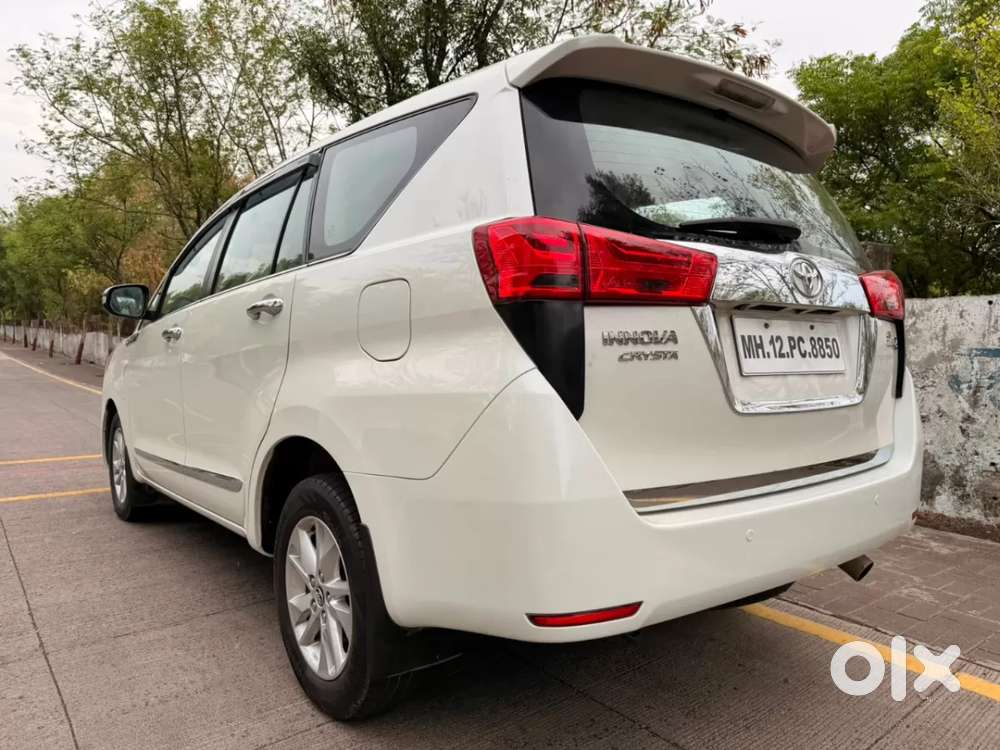 Toyota Innova Crysta 2.8 Zx At 7 Seater, 2017, Diesel