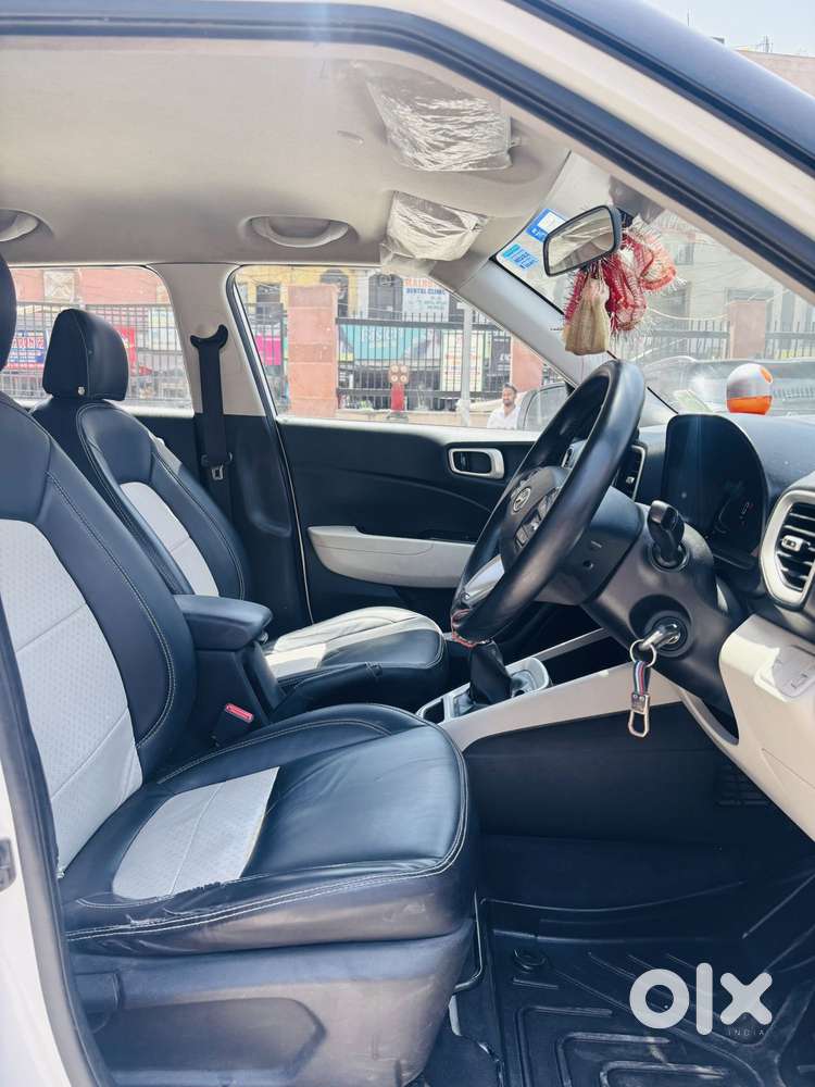 Hyundai Venue S, 2022, Petrol