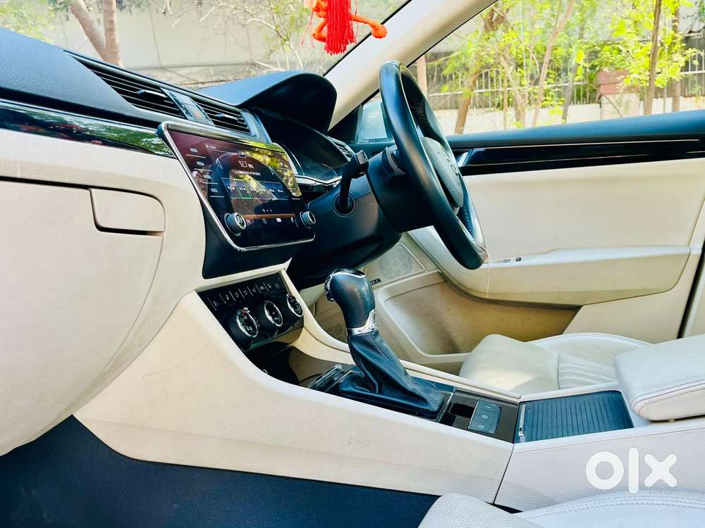 Skoda Superb Lk 1.8 Tsi At, 2019, Petrol