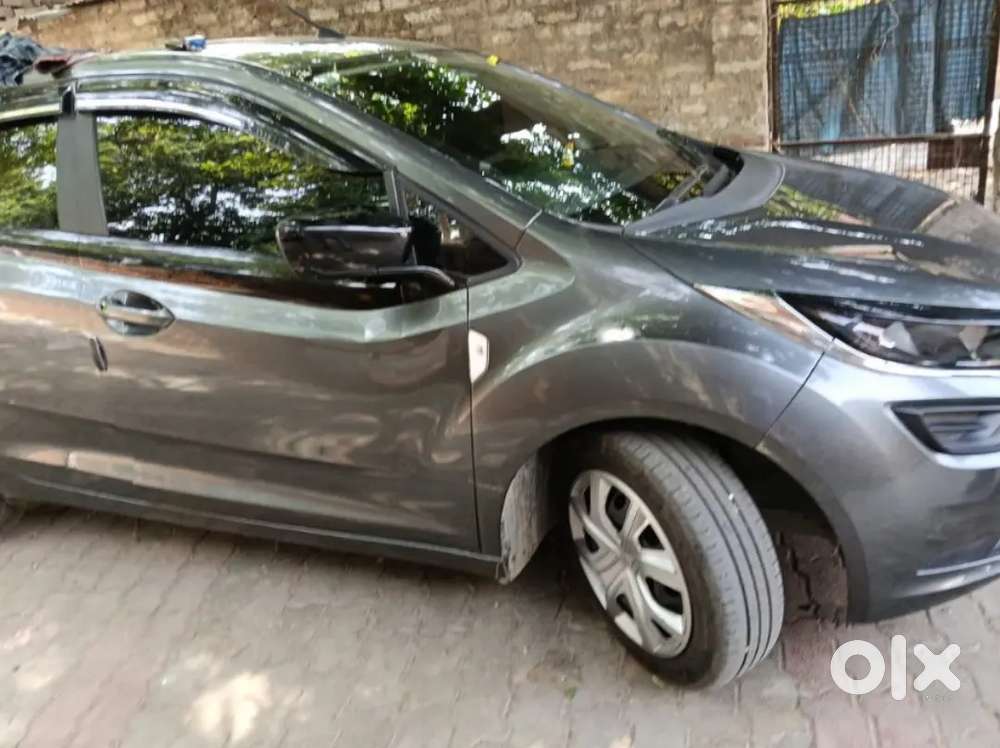 Tata Altroz 2024 Petrol 15000 Km Driven For Sale
