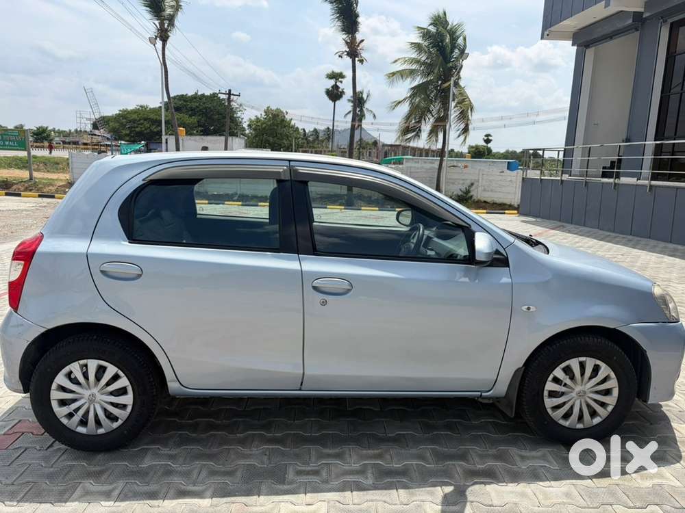 Toyota Etios Liva 2012