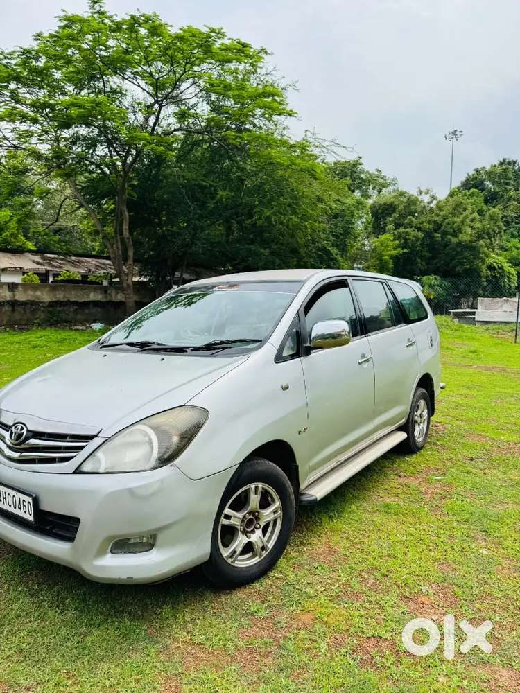 Toyota Innova 2010 Top Conditionluxury Interioralloy Wheels