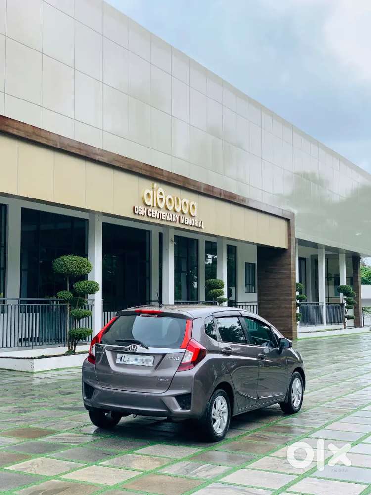 Honda Jazz 2016 Diesel V Mt Top Model Well Maintained First Owner