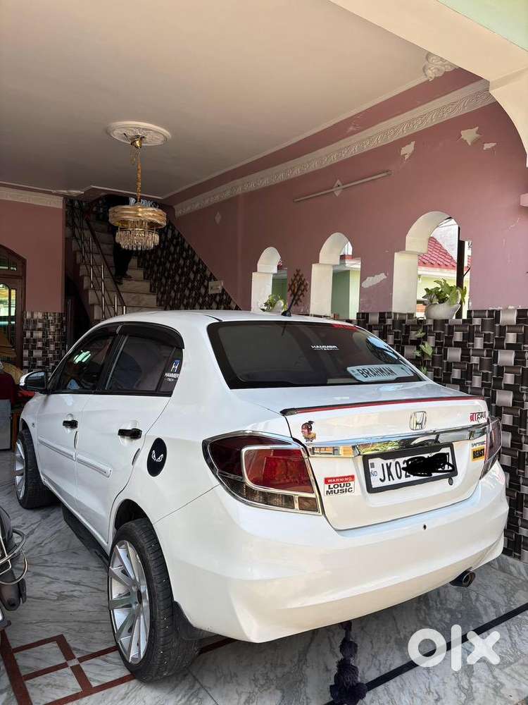 Honda Amaze 2015 Petrol Well Maintained