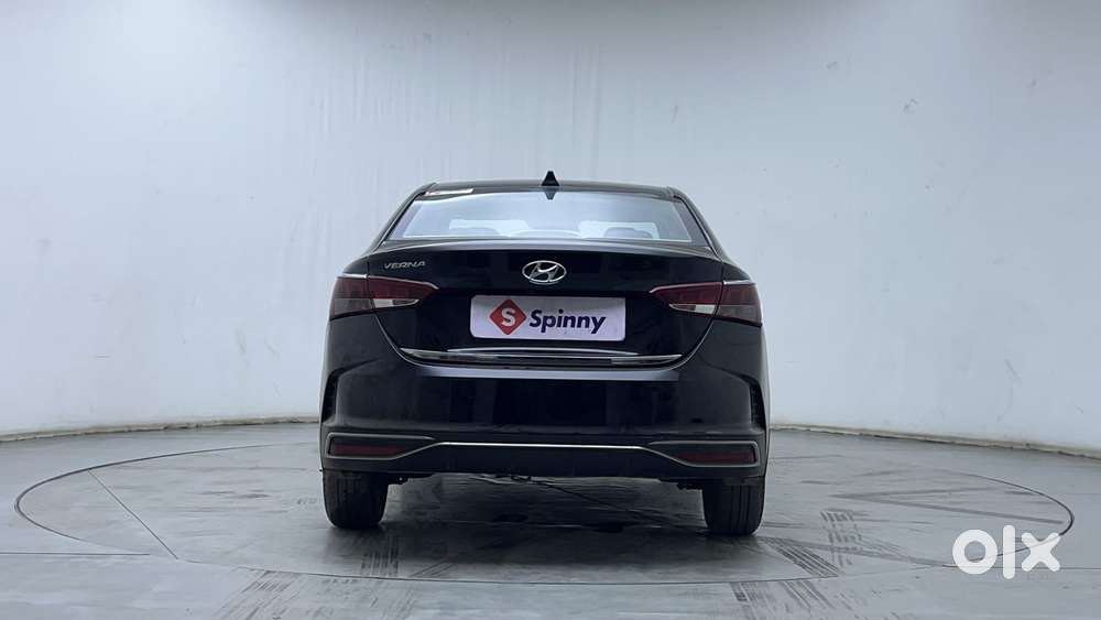 Hyundai Verna 1.5 Sx (o) Vtvt Ivt, 2022, Petrol