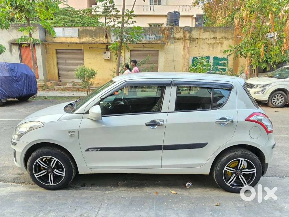 Maruti Suzuki Swift Lxi, 2017, Petrol