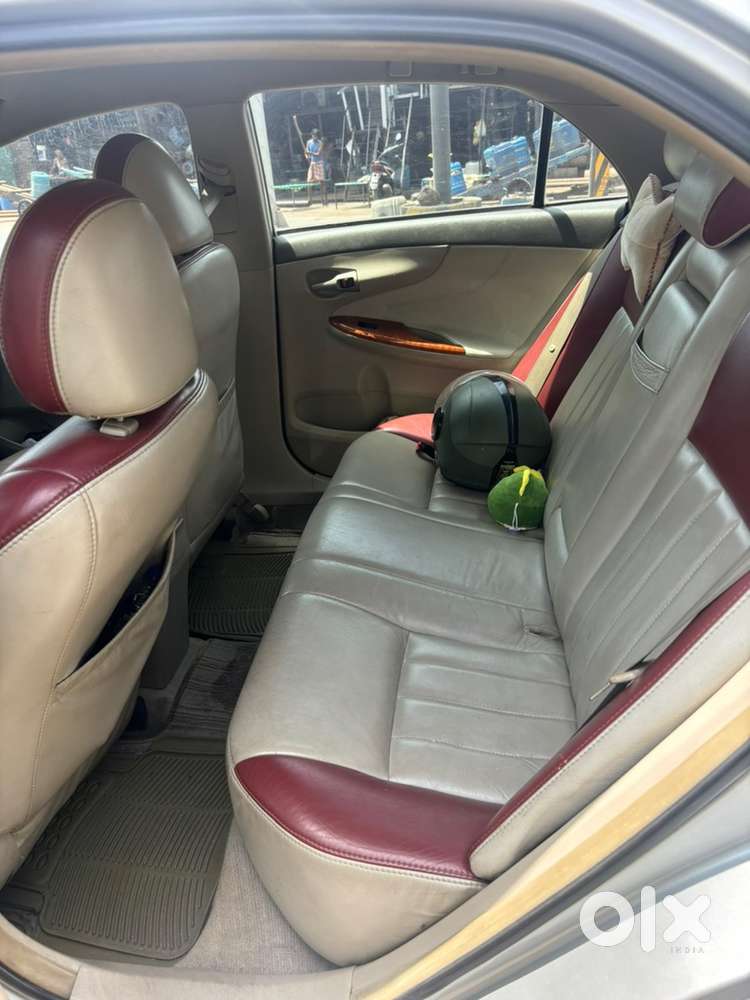 Toyota Corolla Altis 2010