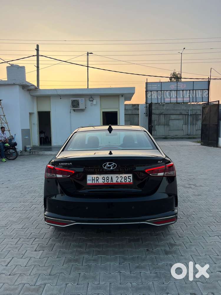 Hyundai Verna Sx 1.5 Petrol Ivt, 2021, Petrol