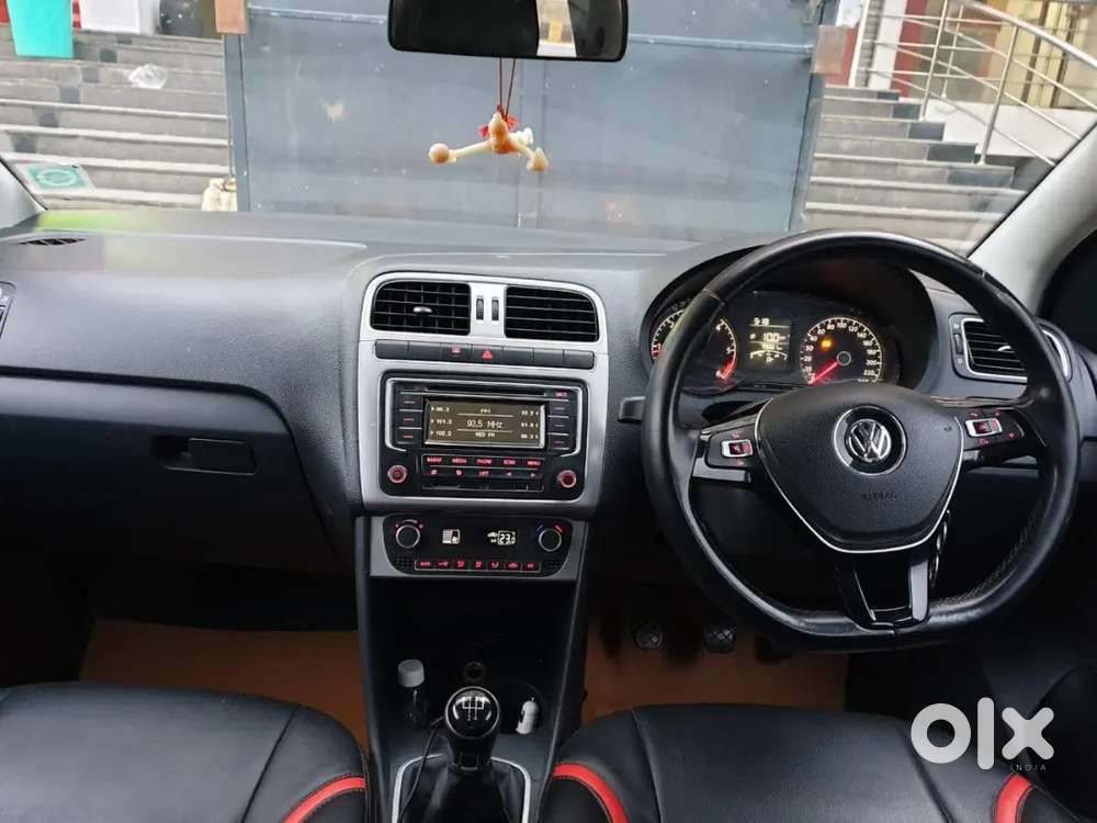 Volkswagen Crosspolo Highline 2014 Diesel Well Maintained