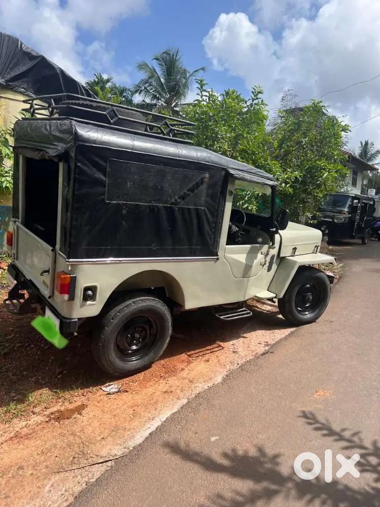 Mahindra Jeep 1993