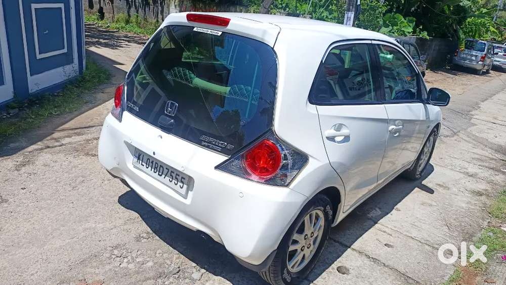 Honda Brio Vx Mt 2011 / November Model