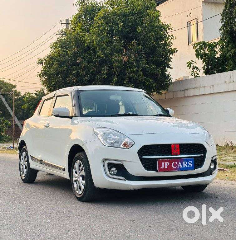 Maruti Suzuki Swift Vxi + Manual, 2022, Petrol