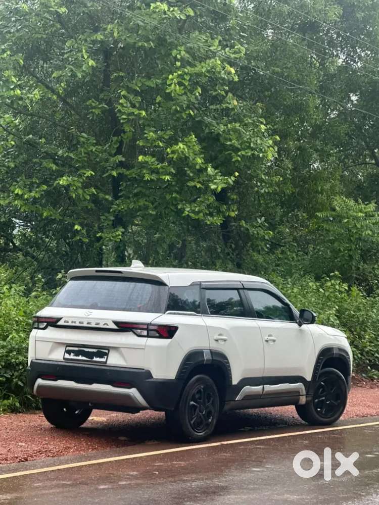 2024 Maruti Suzuki Brezza Vxi At