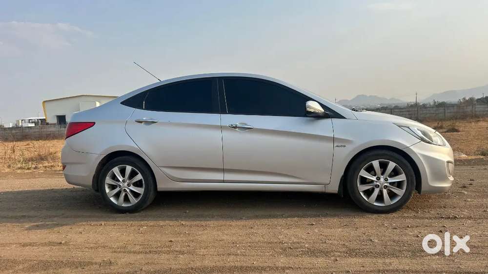 Hyundai Verna 2012
