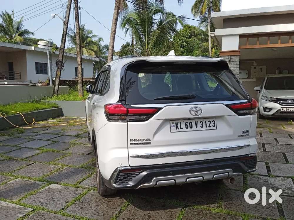 Toyota Innova Hycross 2024 Petrol Hybrid