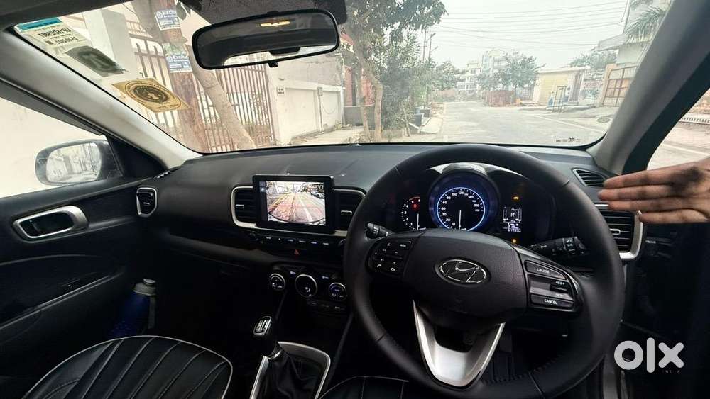 Hyundai Venue 2022 Diesel Well Maintained