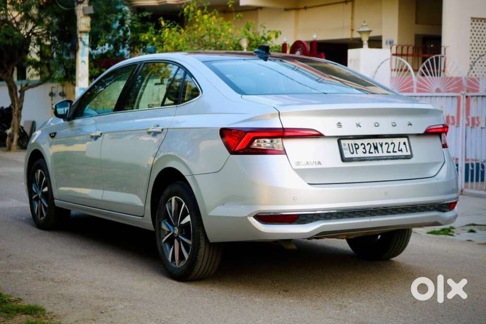 Skoda Slavia 1.0 Tsi Style At, 2023, Petrol