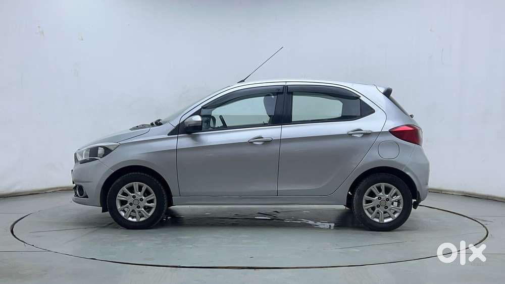 Tata Tiago Xza, 2017, Petrol