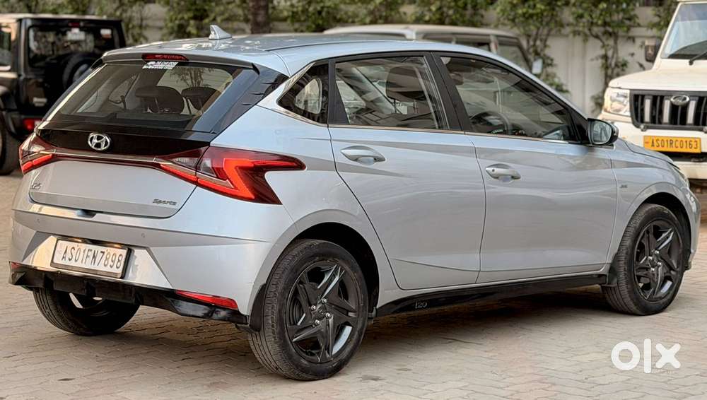 Hyundai I20 Sportz 1.2 Ivt, 2023, Petrol