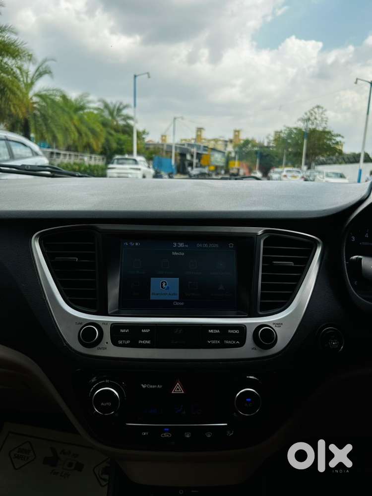 Hyundai Verna 1.6 At Petrol  Sunroof  Vip No.  Top Model