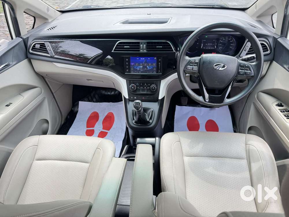 Mahindra Marazzo M8, 2018, Diesel