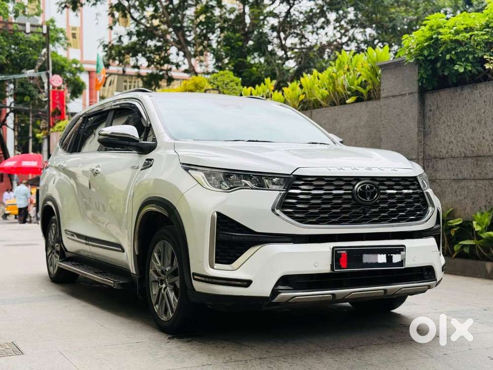 Toyota Innova Hycross 2.0 Zx Hybrid 7 Str, 2025, Petrol
