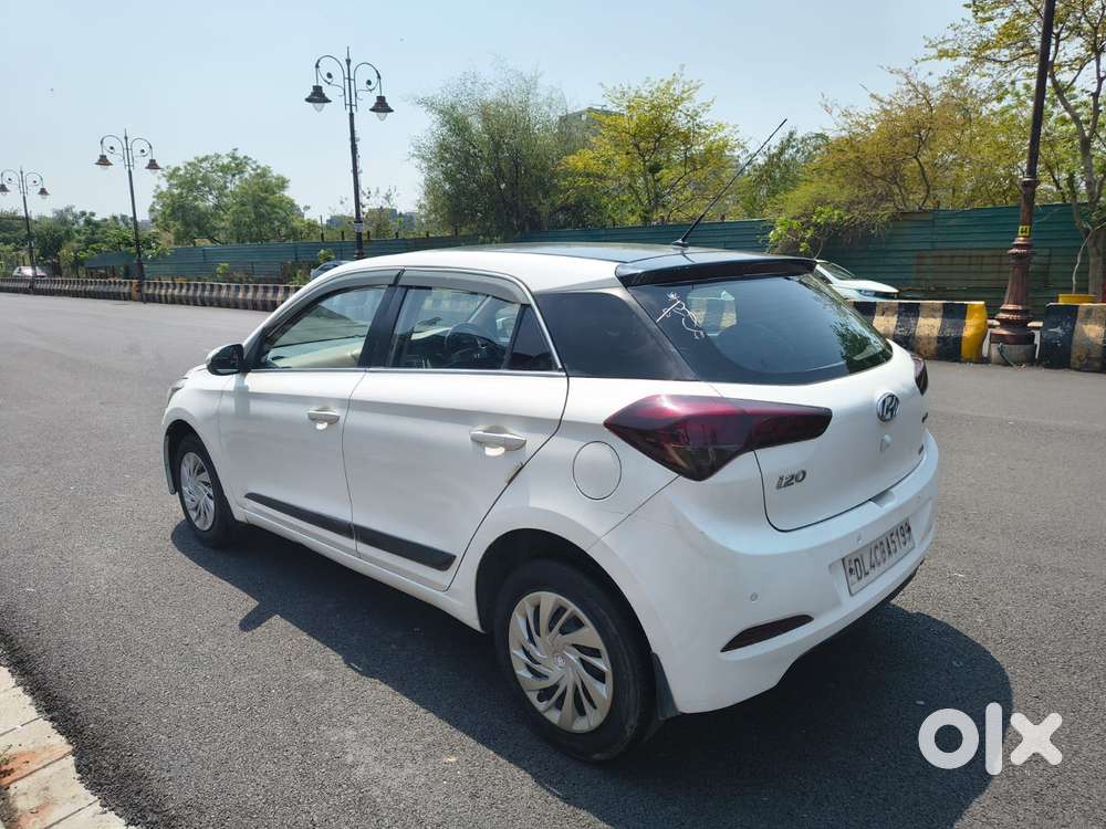 Hyundai I20 1.4 Sportz, 2015, Cng & Hybrids