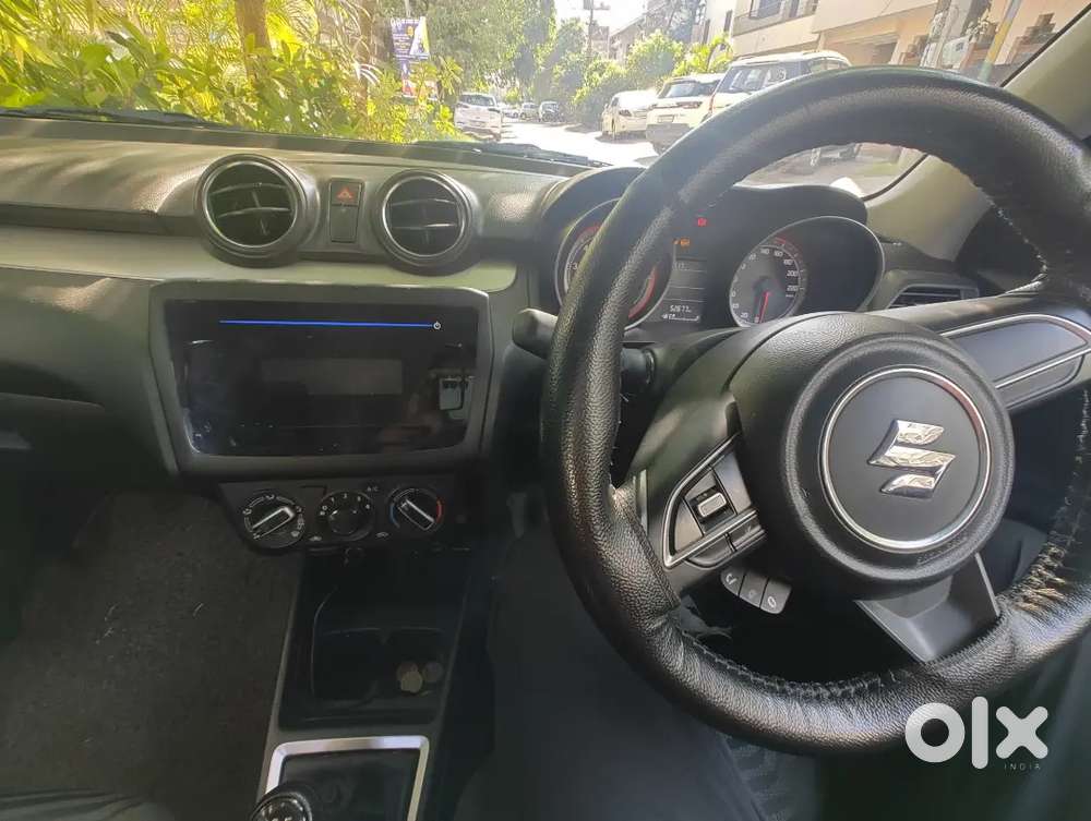 Maruti Suzuki Swift 2023 Petrol 52700 Km Driven