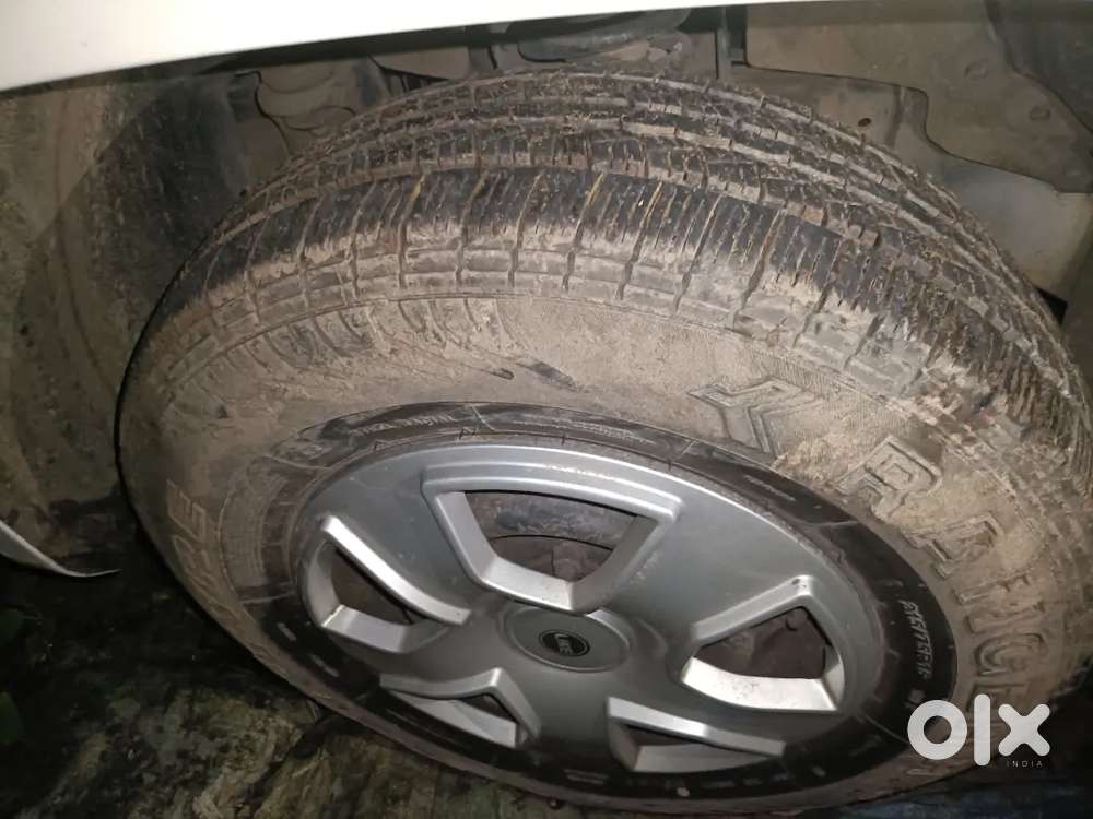 Mahindra Tuv 300 2017
