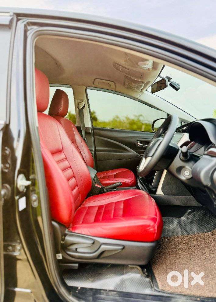 Toyota Innova Crysta 2.4 G Mt 7 Str, 2023, Diesel
