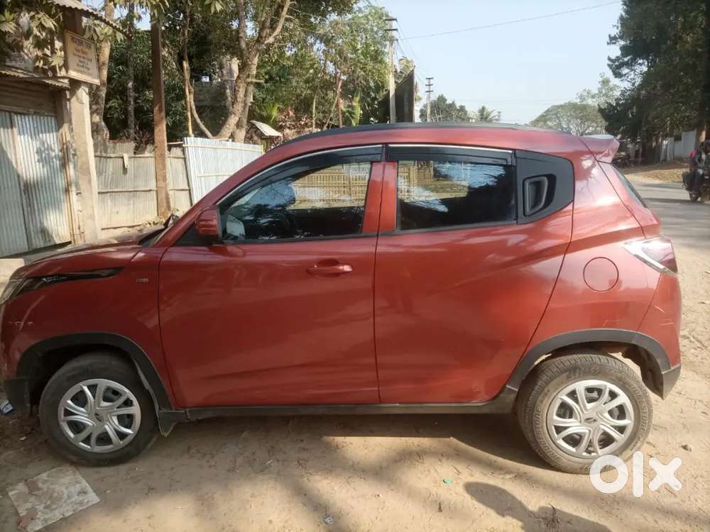 Mahindra Kuv 100 2016 Petrol 42000 Km Driven ..