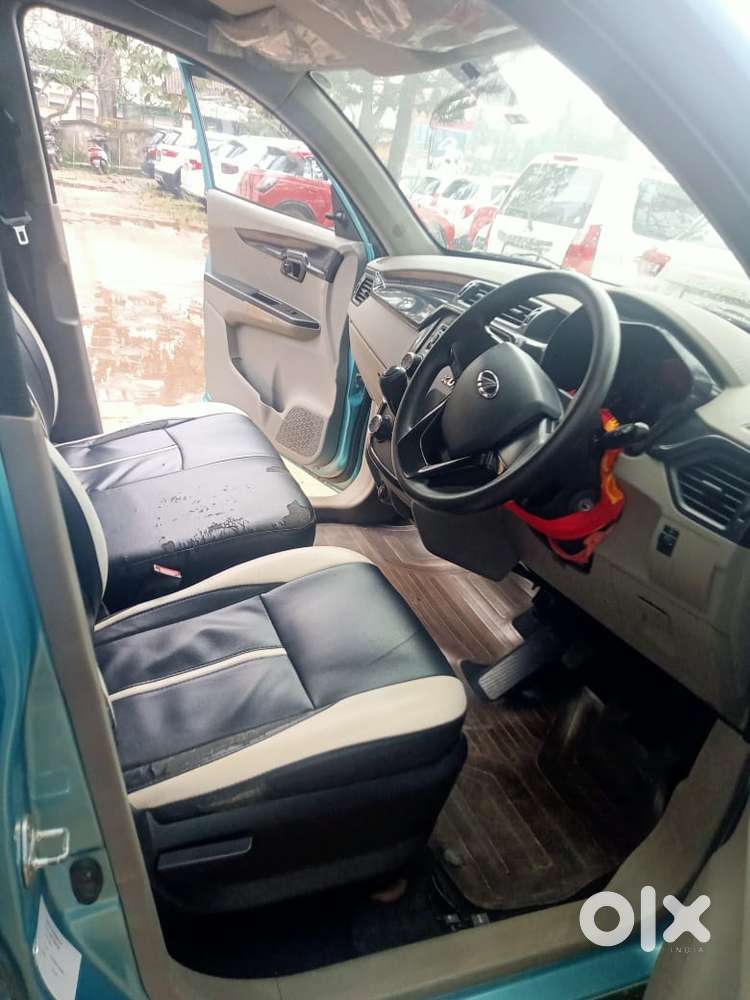 Mahindra Kuv100 Nxt 1.2 K4 Plus Petrol 6 Str, 2016, Petrol