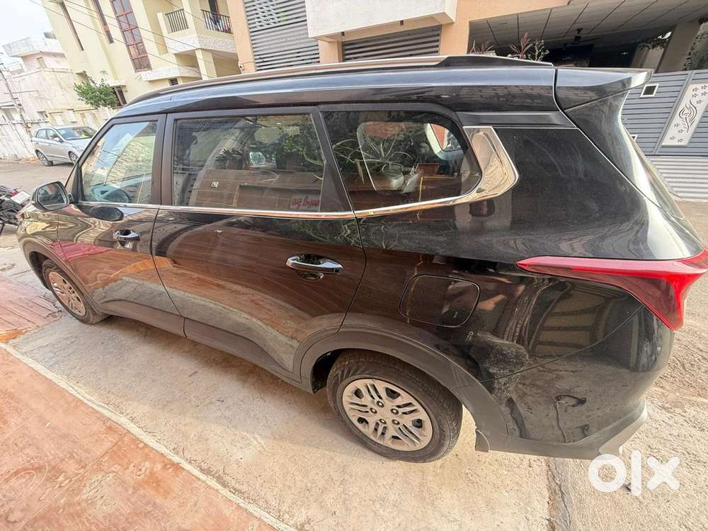 Kia Carens Petrol 2024