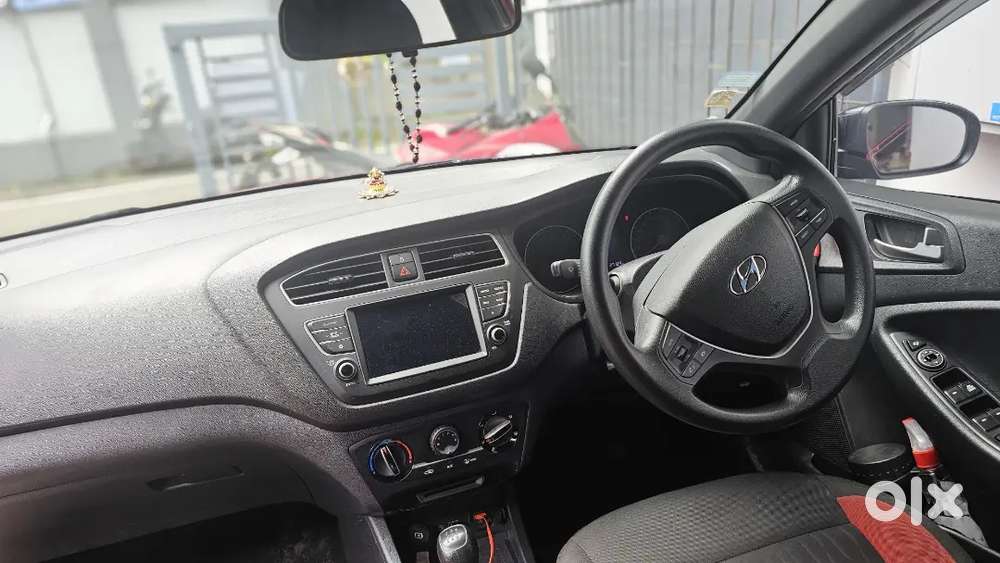 Hyundai I20 Manual Petrol Variet 29800 Kilometers. 585000 Only