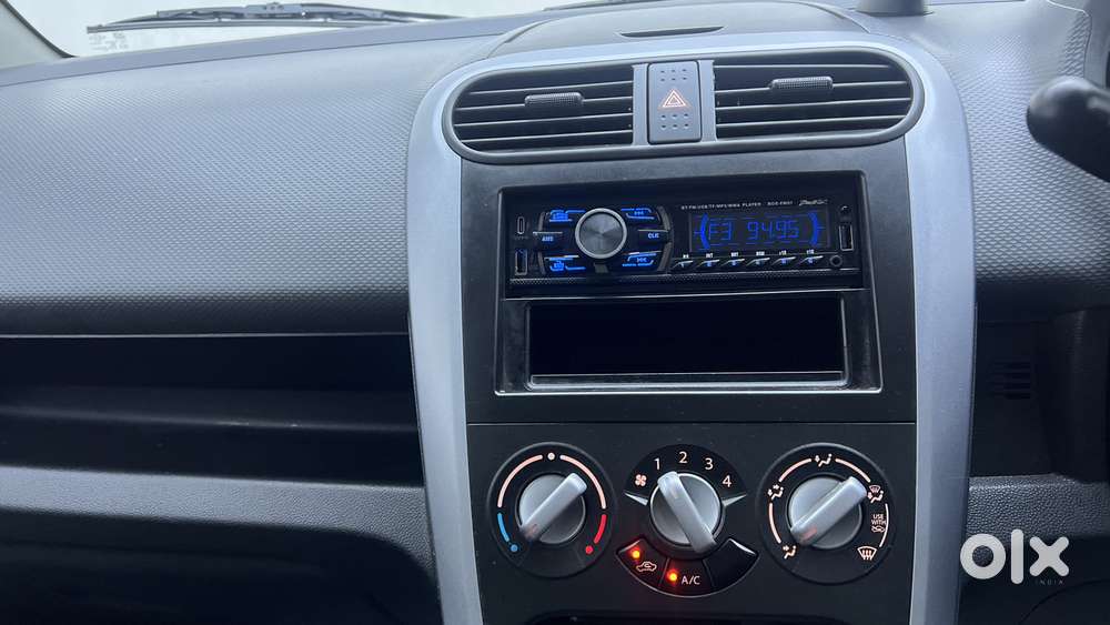 Maruti Suzuki Ritz Vxi, 2014, Petrol