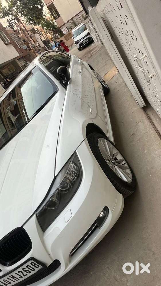 Bmw 3 Series 2.0 320i Luxury Line, 2012, Diesel