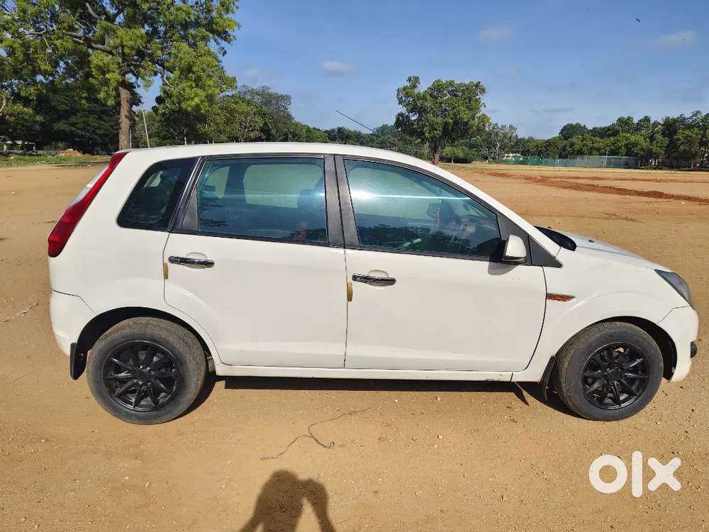 Ford Figo Petrol 2010 Fc 2030 Insurance Vaild