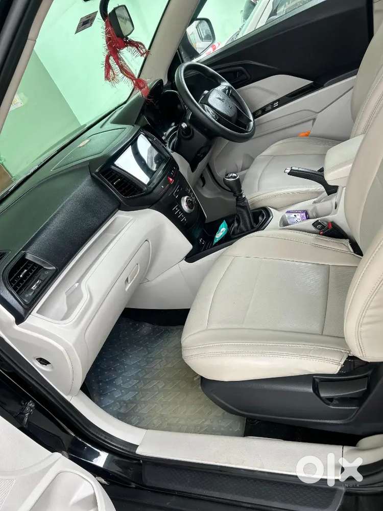 Mahindra Xuv300 2025 Petrol