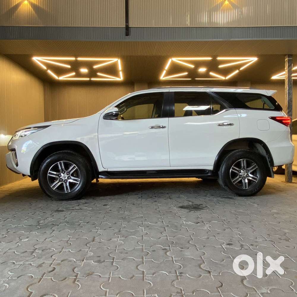 Toyota Fortuner 4x2 At 2.8 Diesel, 2021, Diesel