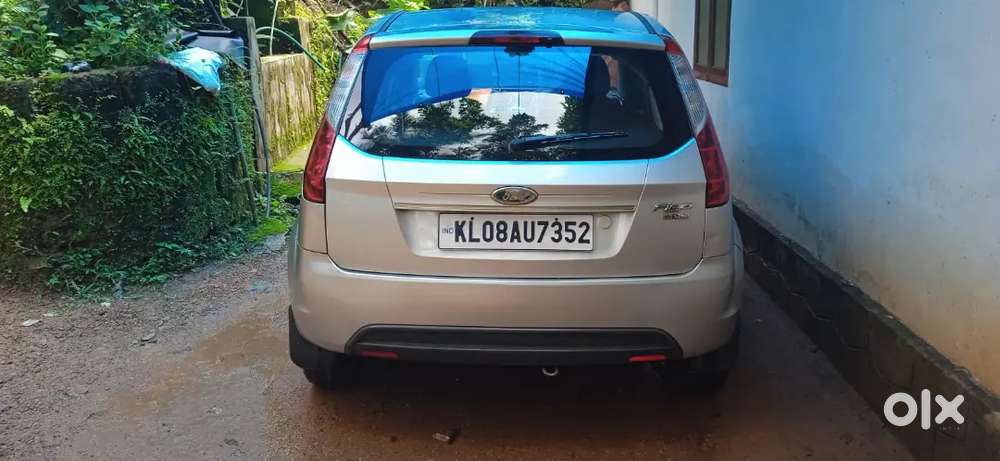 Ford Figo Petrol Zxi 2011
