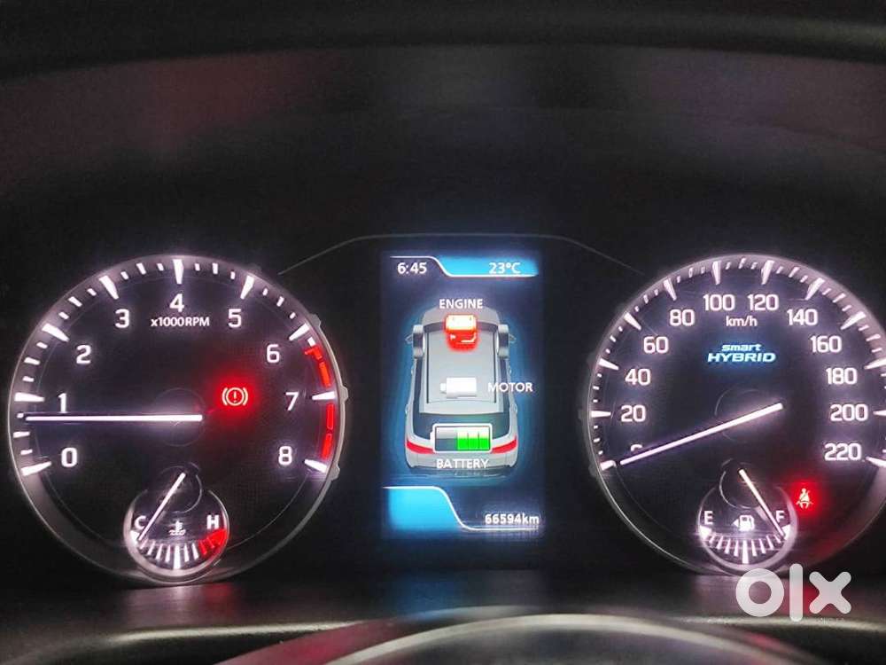 2023 Maruti Brezza 1.5 Zxi Dual Tone (red And Black)