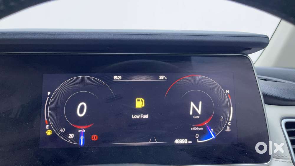 Mahindra Xuv700 2.2 Ax 7 Diesel Mt Luxury Pack Str, 2022, Diesel