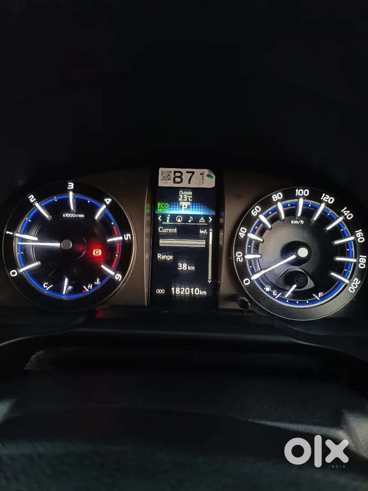 Toyota Innova Crysta 2018 Diesel 180000 Km Driven