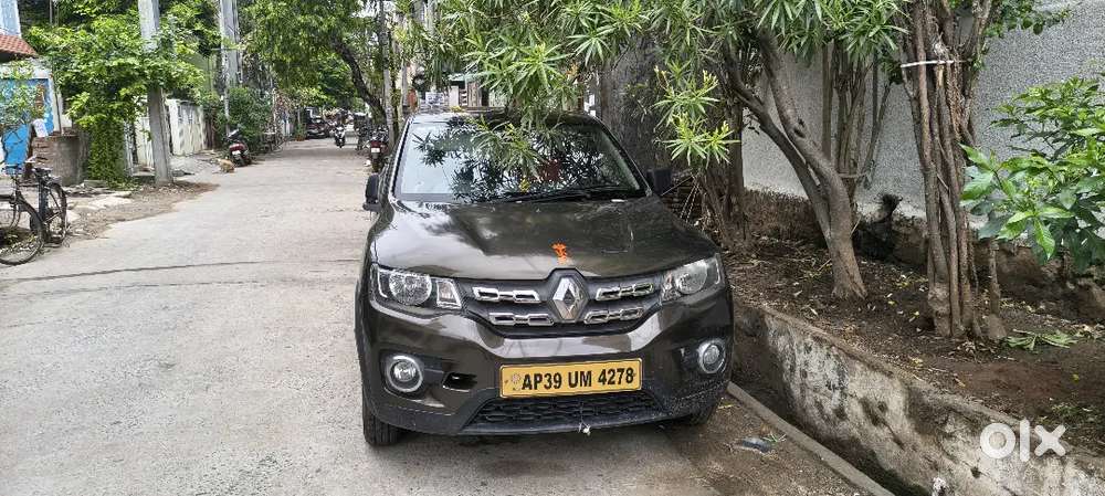 Kwid Petrol Car