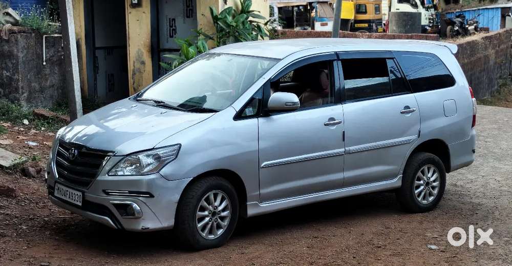 Toyota Innova 2012